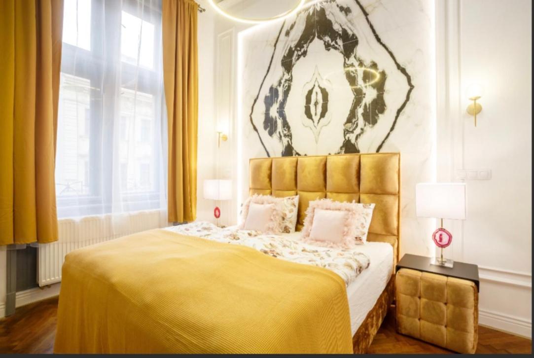 Urban Presidential Apartment Prague